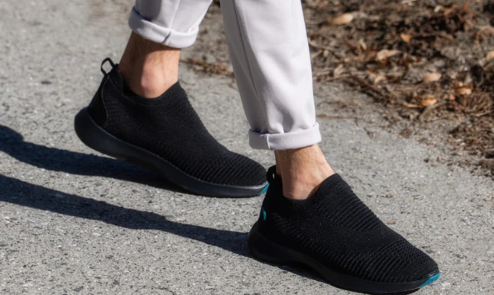 Top 5 Stylish Walking Shoes for Travel in 2025