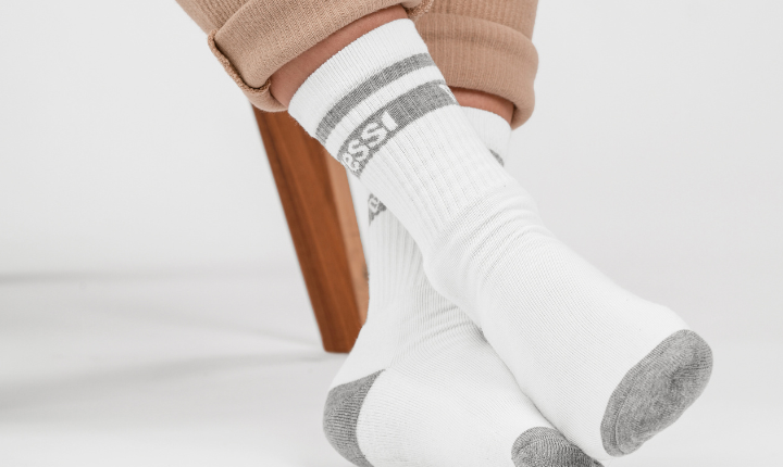 What Colour Socks Go with Brown Shoes? 15 Picks