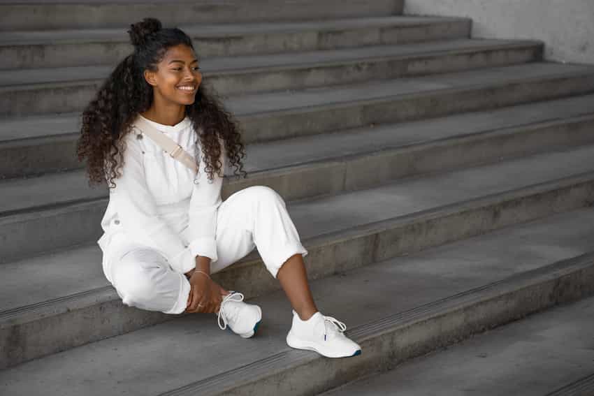 What Color Shoes with Burgundy Dress Outfit: Stylish Pairing Tips for Vessi What Color Shoes with Burgundy Dress Outfit: Stylish Pairing Tips for Vessi