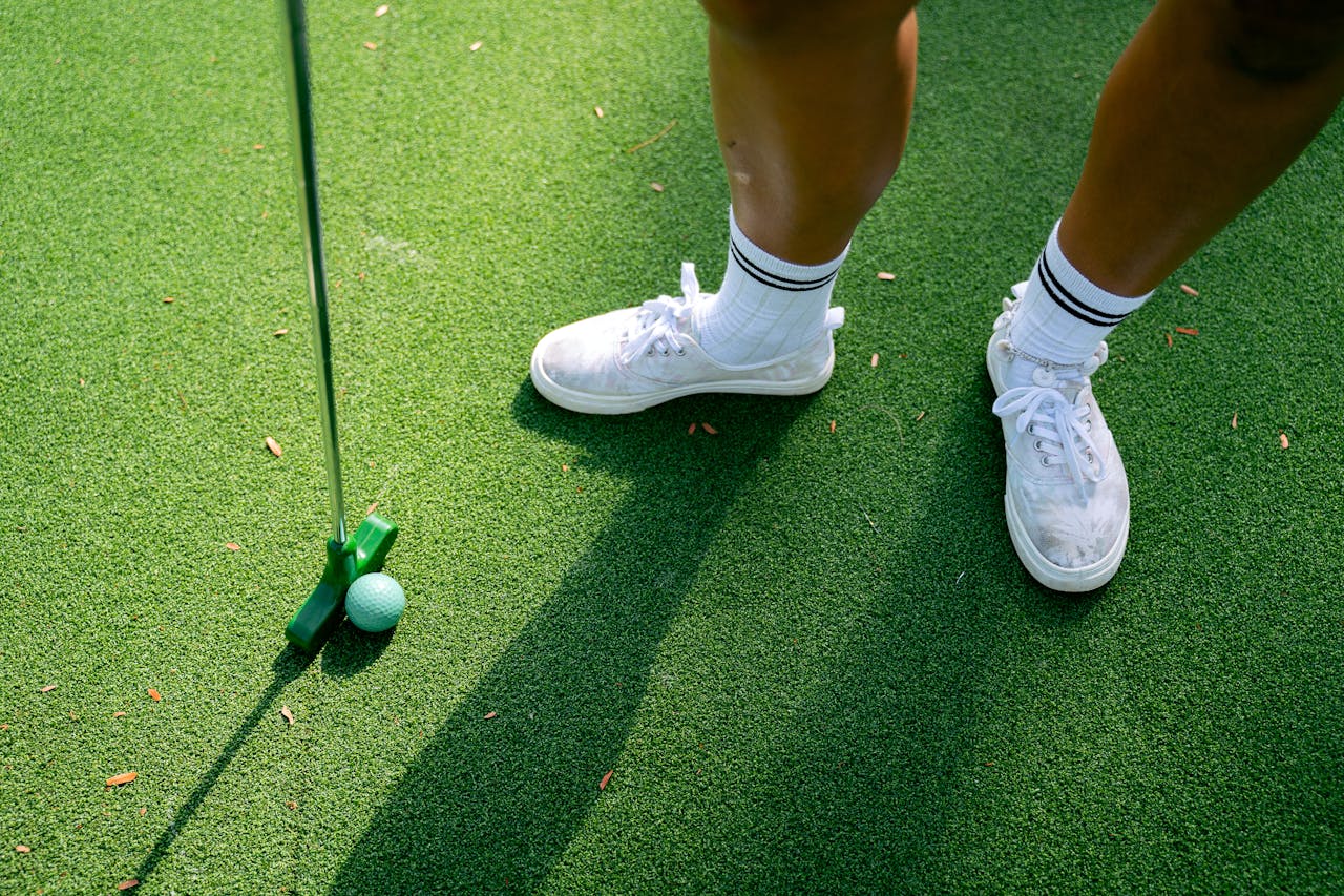 How to Clean Golf Shoes and Look Great on the Links