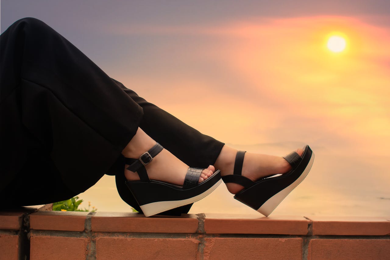 Wedge Shoes: The Perfect Combination of Style and Comfort – Vessi