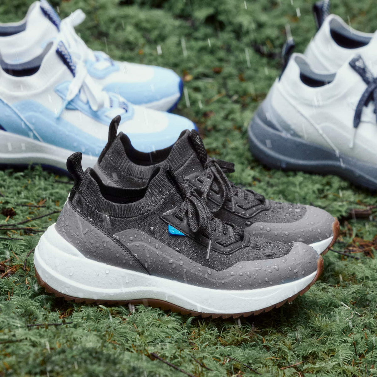 Women's Stormburst Low Top - Dark Grey/White