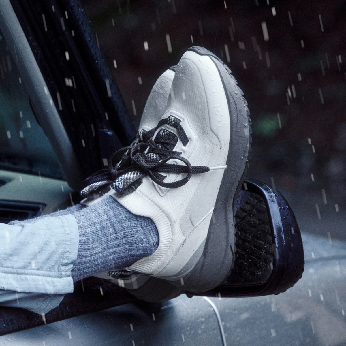 Men's Stormburst Low Top - White/Grey