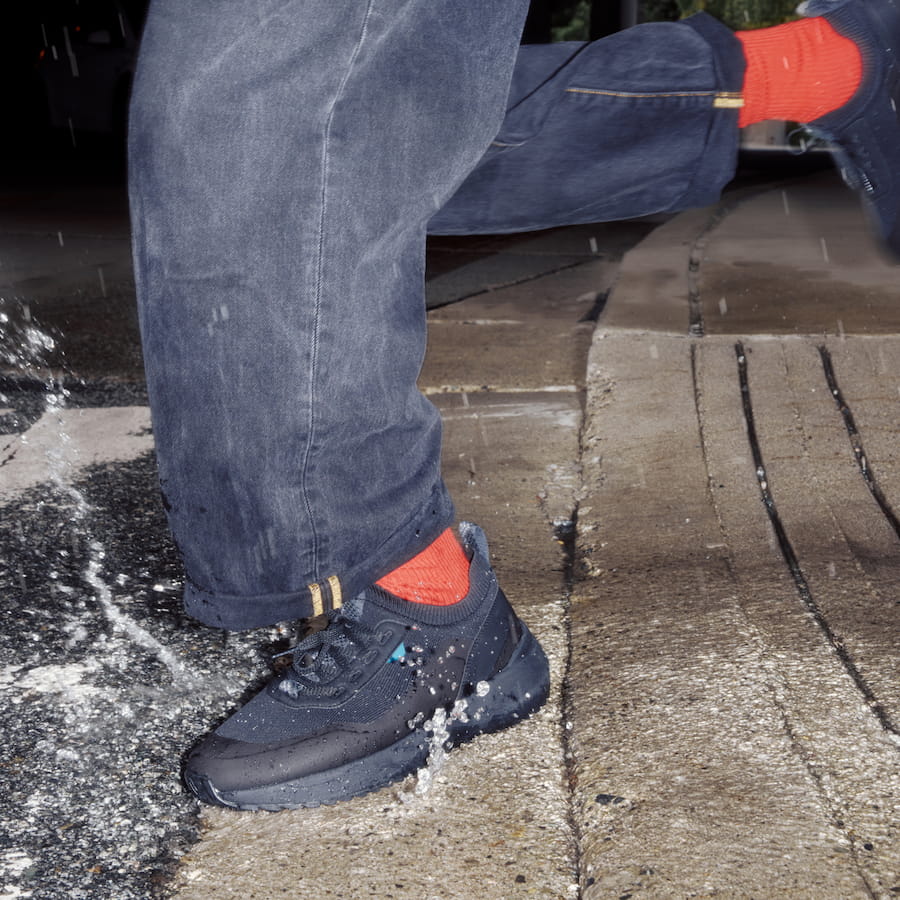 Men's Stormburst Low Top - Black – Vessi