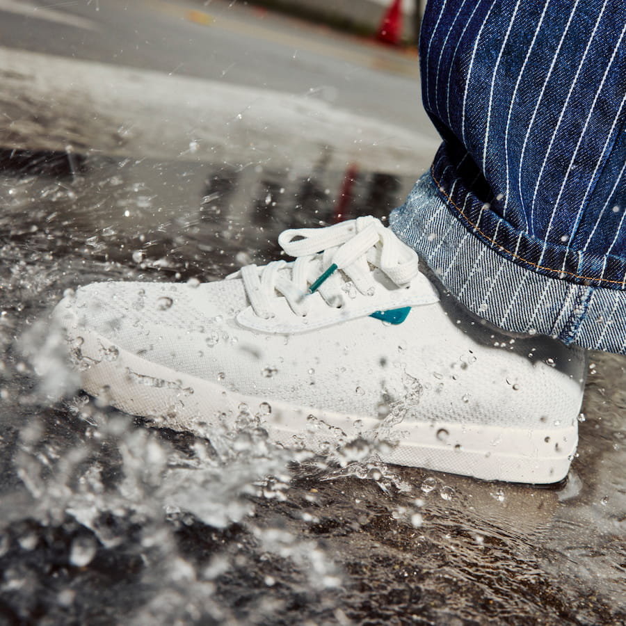 valabasas vision cream スニーカー（白） サイズ：42 Valabasas Vision Shoes – Cream Leather - Denim Exchange